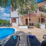 Apartamento In With Heated Pool & Sea View *