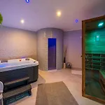 Daire In With Heated Pool & Sea View