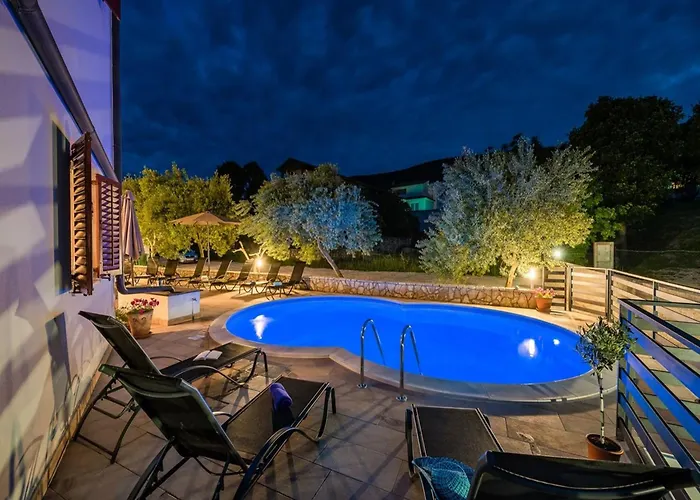 In With Heated Pool & Sea View Apartamento *
