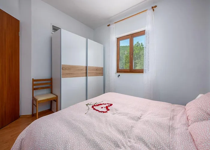 In With Heated Pool & Sea View Apartamento *
