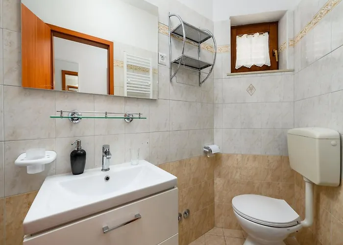 In With Heated Pool & Sea View