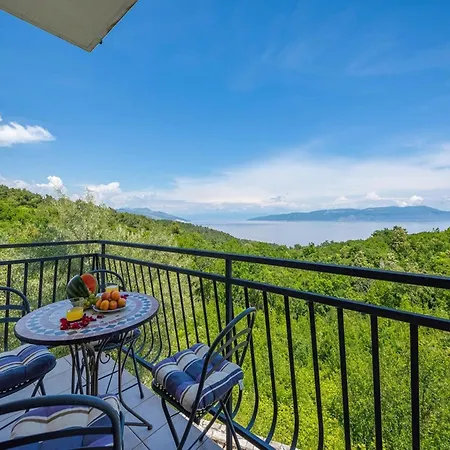 In With Heated Pool & Sea View Drenje (Istria)