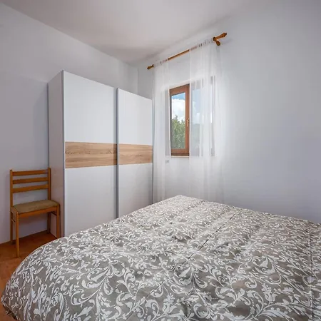 Lejlighed In With Heated Pool & Sea View