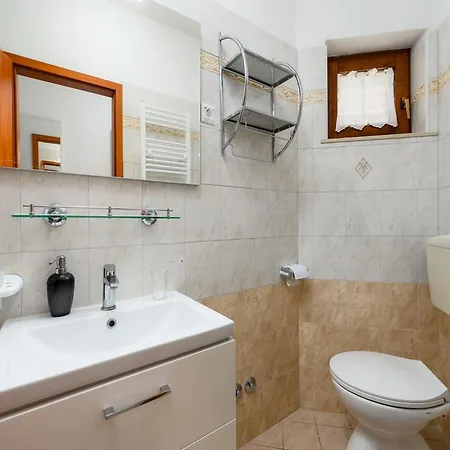 In With Heated Pool & Sea View